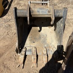 2ft Bobcat Xchange Bucket With Tiger Teeth