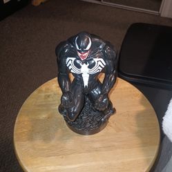 Venom stand