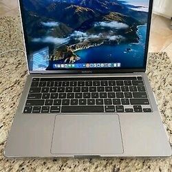 Apple MacBook Pro 13" 2020 M1 8 Core 8GB Ram 512GB SSD Space Gray Bundle