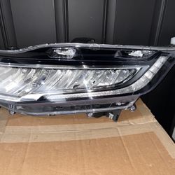 2021-2024 Honda Odyssey  Headlight
