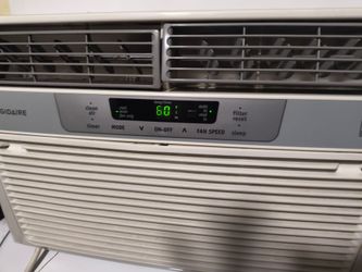 Frigidaire Air Conditioner 6000 BTUs