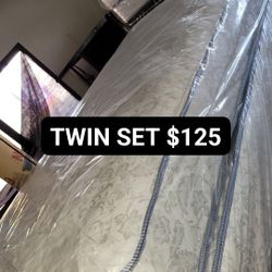 Twin Set 