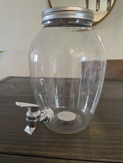 Beverage Dispenser - Plastic