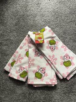 Dr. Seuss Grinch Pink and Green Holiday Set