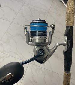 Shimano Saragosa 6000 With 30lb Braid With Box On A Fenwick 7'6 Medium Heavy  Rod for Sale in Miami, FL - OfferUp