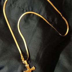 14k,  20 In. Chain. W/ Gold Cross