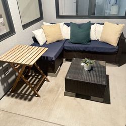 Patio Furniture Set – Wicker Couch + Tables – Great Condition