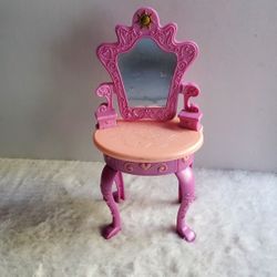 Mattel 2010 Vanity Toy