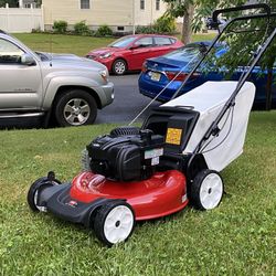 Toro 21” RWD self propelled Lawnmower, Briggs 140cc engine. New.