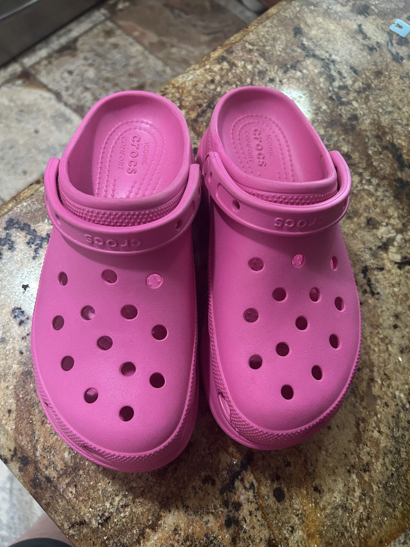 Crocs Women’s Size 9 