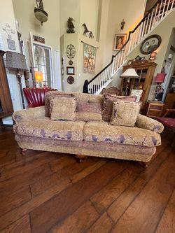 Victorian-Style Floral Upholstered Sofa with Throw Pillows