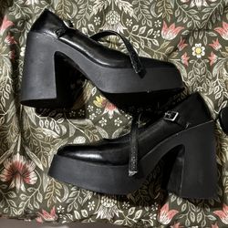 Platform Mary Jane’s