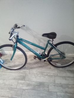 PACIFIC QUASAR 21 SPEED MOUNTAIN BIKE