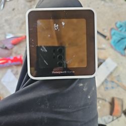 Honeywell Home Smart Thermostat 