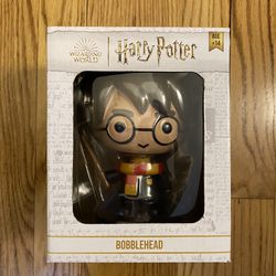 Harry Potter WIZARDING WORLD BobbleHead Figure ~ NEW ~ AGE +14 