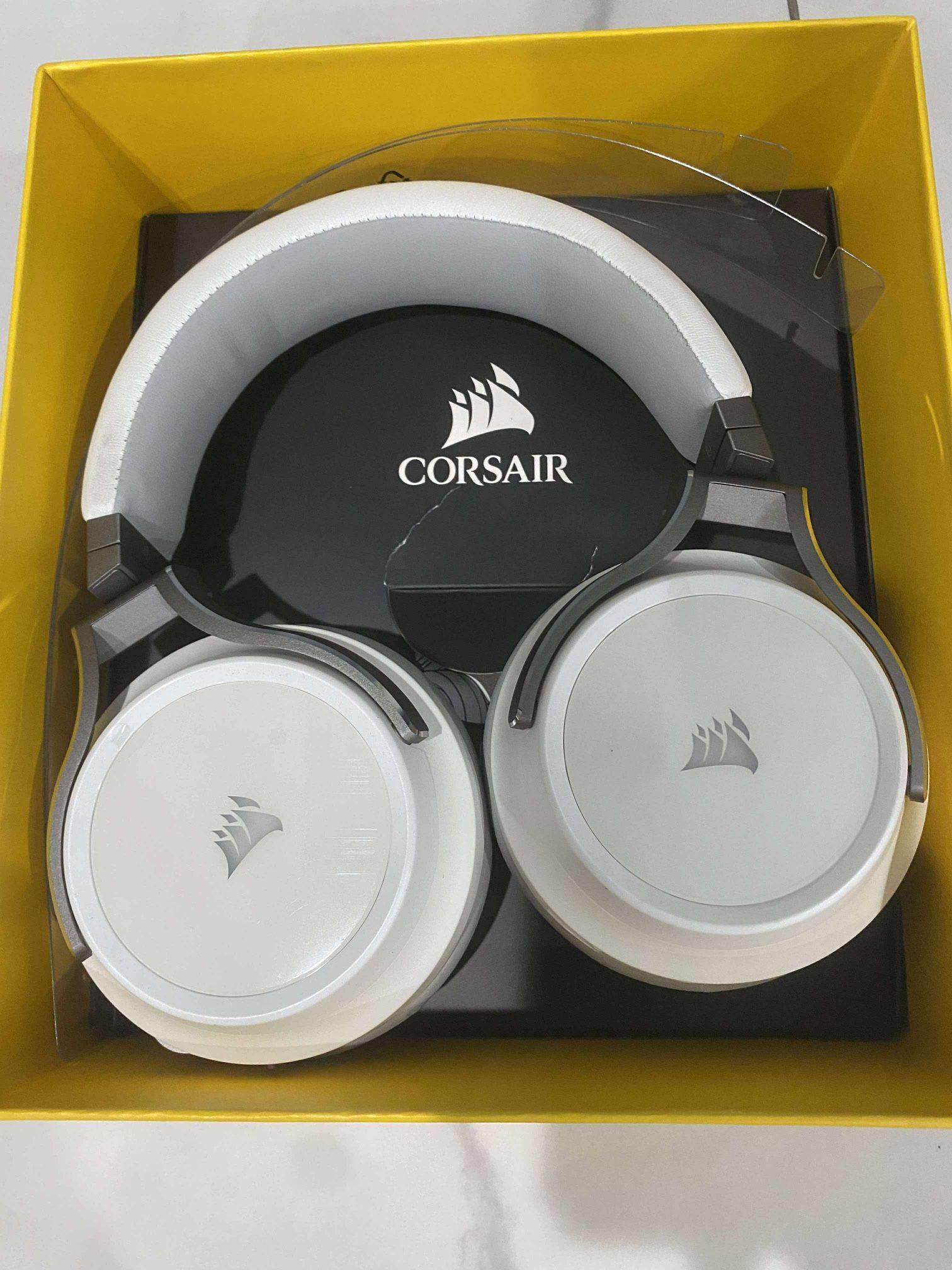 Corsair Virtuoso RGB White Wireless Portable Over-Ear Stereo Gaming Headset