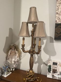 Vintage buffet table lamp, an ornate gold finish frame with 4 candlestick arms