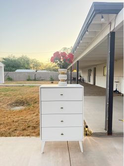 Modern dresser