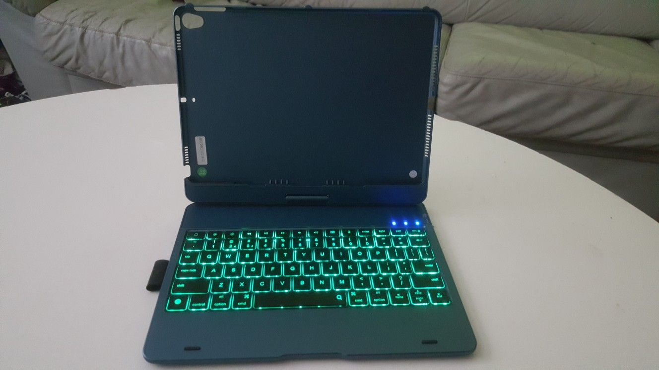 Bluetooth Keyboard case for 
iPad 