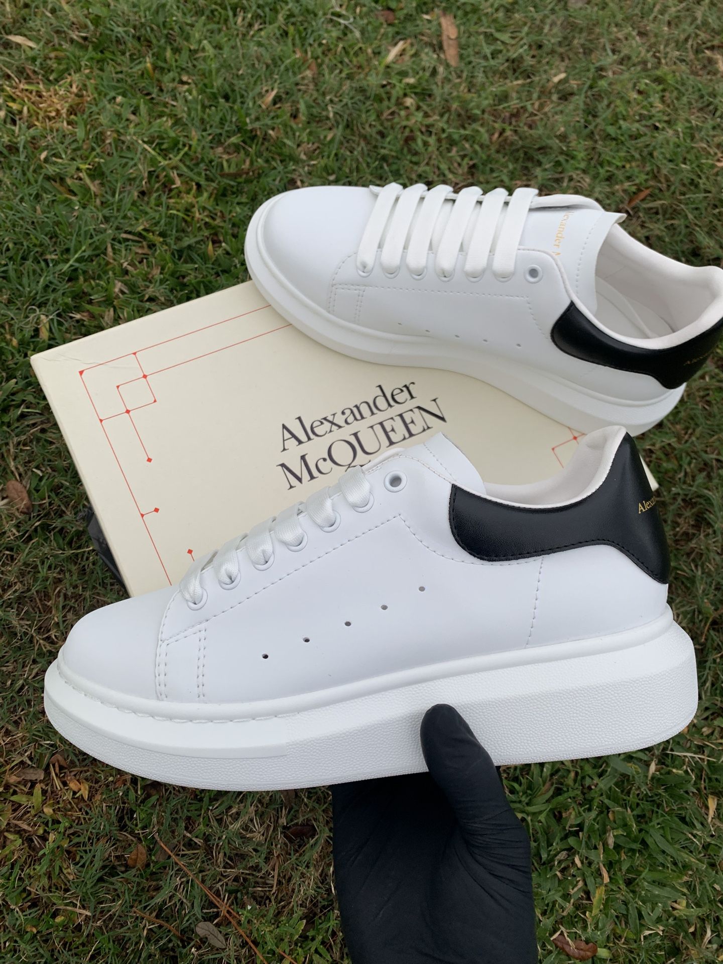 Alexander McQueen Black/white
