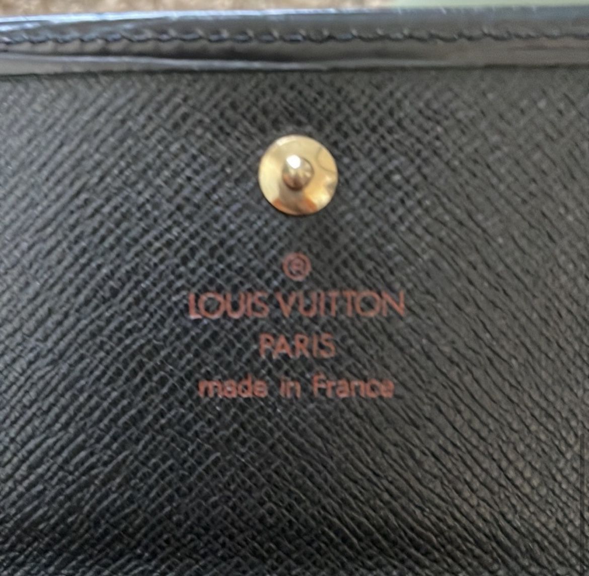 Louis Vuitton Black Epi Trifold Wallet SP1919 for Sale in Bakersfield, CA -  OfferUp