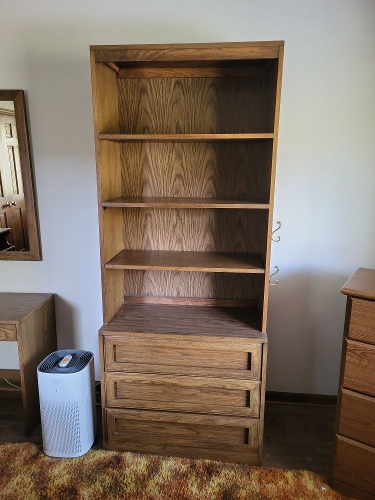 Dresser/Book Shelf