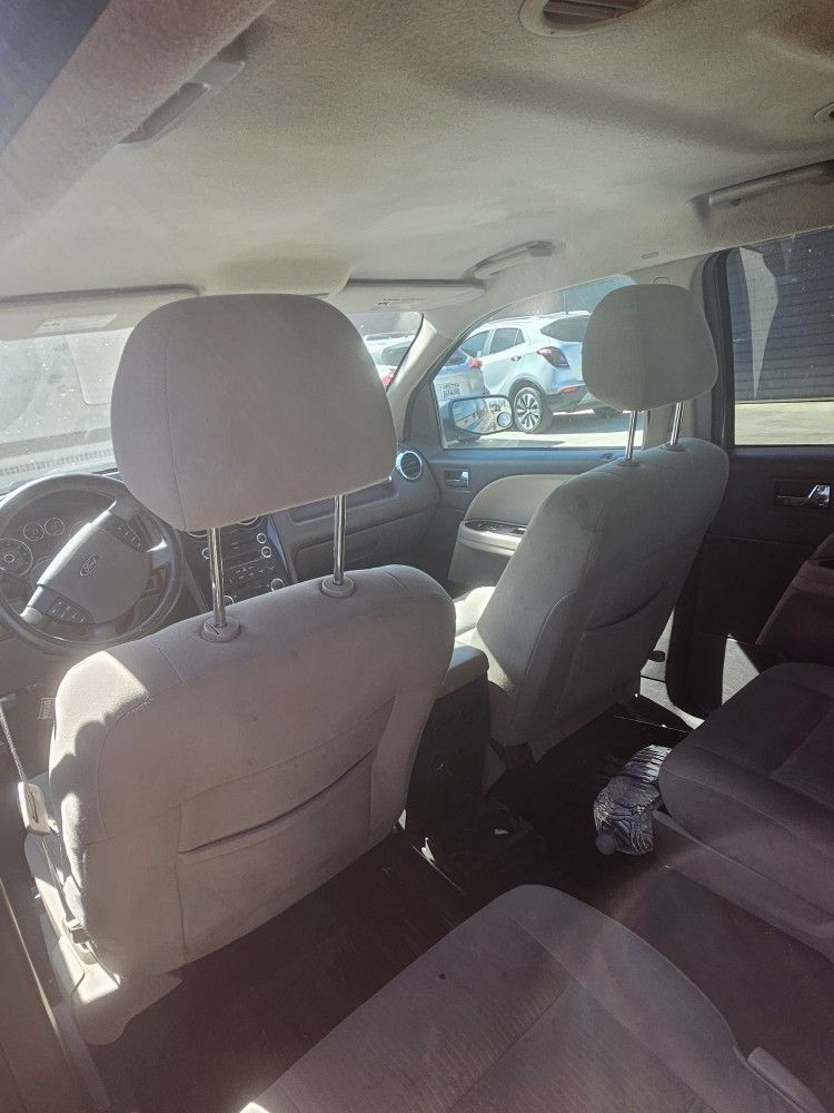2008 Ford Taurus