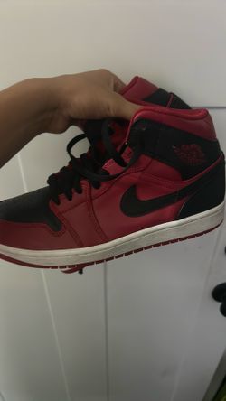 Jordan 1s mid, size 8.5