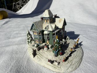 Thomas Kinkade “Victorian Christmas” Sculpture – Hawthorne Village – OBO