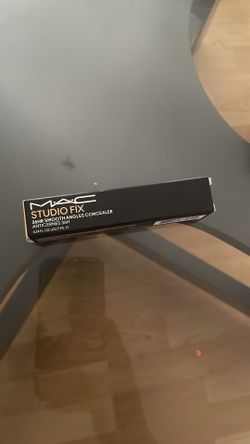 Mac Studio Fix 36hr Smooth Angles Concealer
