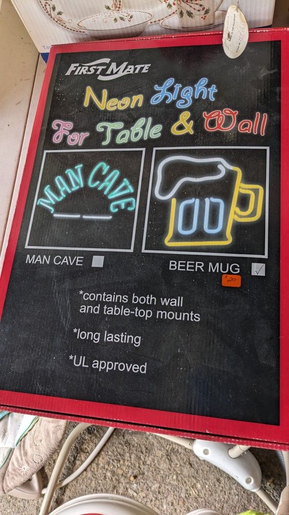Neon Beer Mug Sign