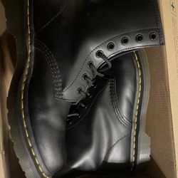 Dr Marten