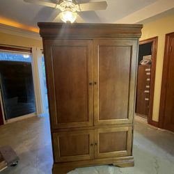 Wardrobe Entertainment Cabinet