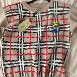Burberry sweatshirt 