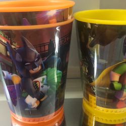 McDonalds LEGO Batman Movie Cups (2017) LOT of 8 cups 4 lids Red Orange Yellow 