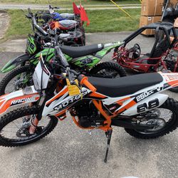 New XMotos 250cc dirt bikes