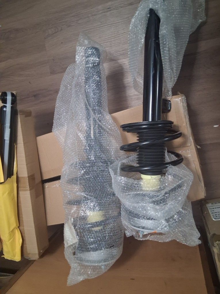 Bmw 330i 2004 Shocks