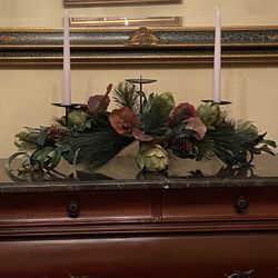 METAL TABLE CENTER PIECE, WITH THREE CANDLE HOLDER