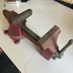 03 1/2 Vise Columbian 