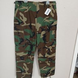 New Wirh Tags US Military Woodland Camo Double Knee Cargo Pants Size XL REG, L REG, L SHORT,  M REG. $25 EACH  