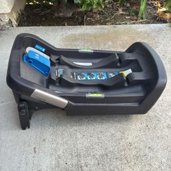 Nuna Pipa Car Seat Base