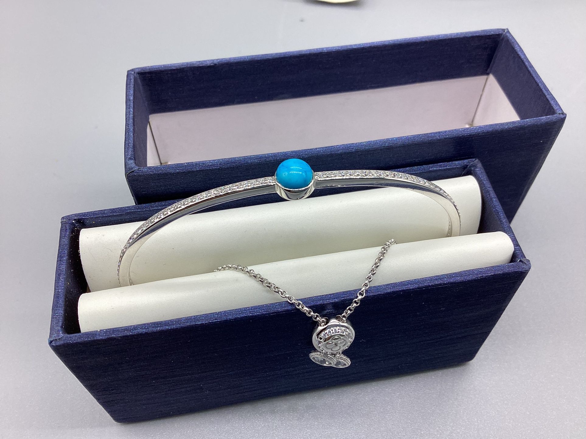 New Lafonn 925 Sterling Silver Platinum Plated tiny Bracelet with shiny simulated diamonds /Turquoise Stamped 925 This bracelet is set with Lafonn's