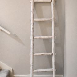 5-Foot Whitewashed Decorative Ladder – Blanket / Towel Holder 