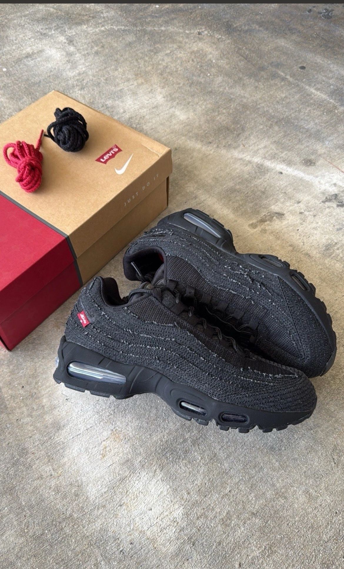 Nike Levi's x Air Max 95 OG Black Size 8