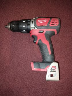 Milwaukee taladro martillo