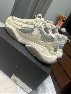 Amiri Bonerunner size 44 or 10.5-11