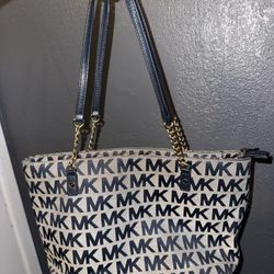 Michael Kors purse 