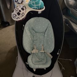 mamaroo 4moms