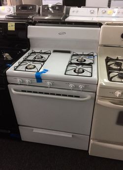 Scratch and dent new gas stove white color