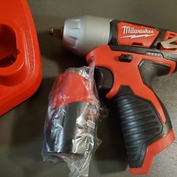 M12 12V Lithium-Ion Cordless 3/8 in. Impact Wrench charger and battery  